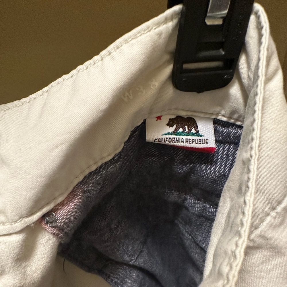 Men’s short like new California republic light beige size 38